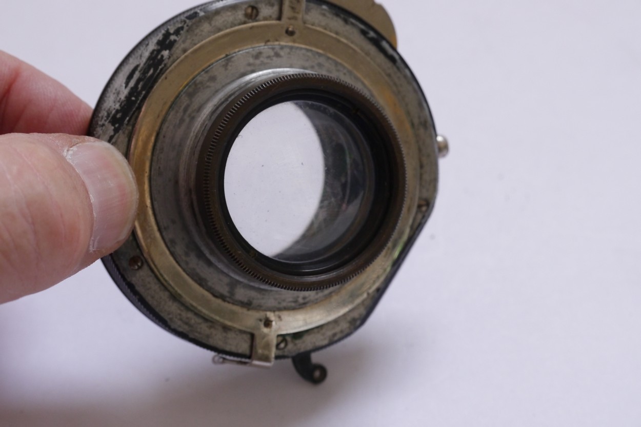"British Made" 5 inch f4.5 Lumar Anastigmat uncoated lens with Iris Diaphragm & Compur shutter British Made 5 inch f4.5 Lumar Anastigmat uncoated lens with Iris Diaphragm & Compur shutter. UNCOMMON