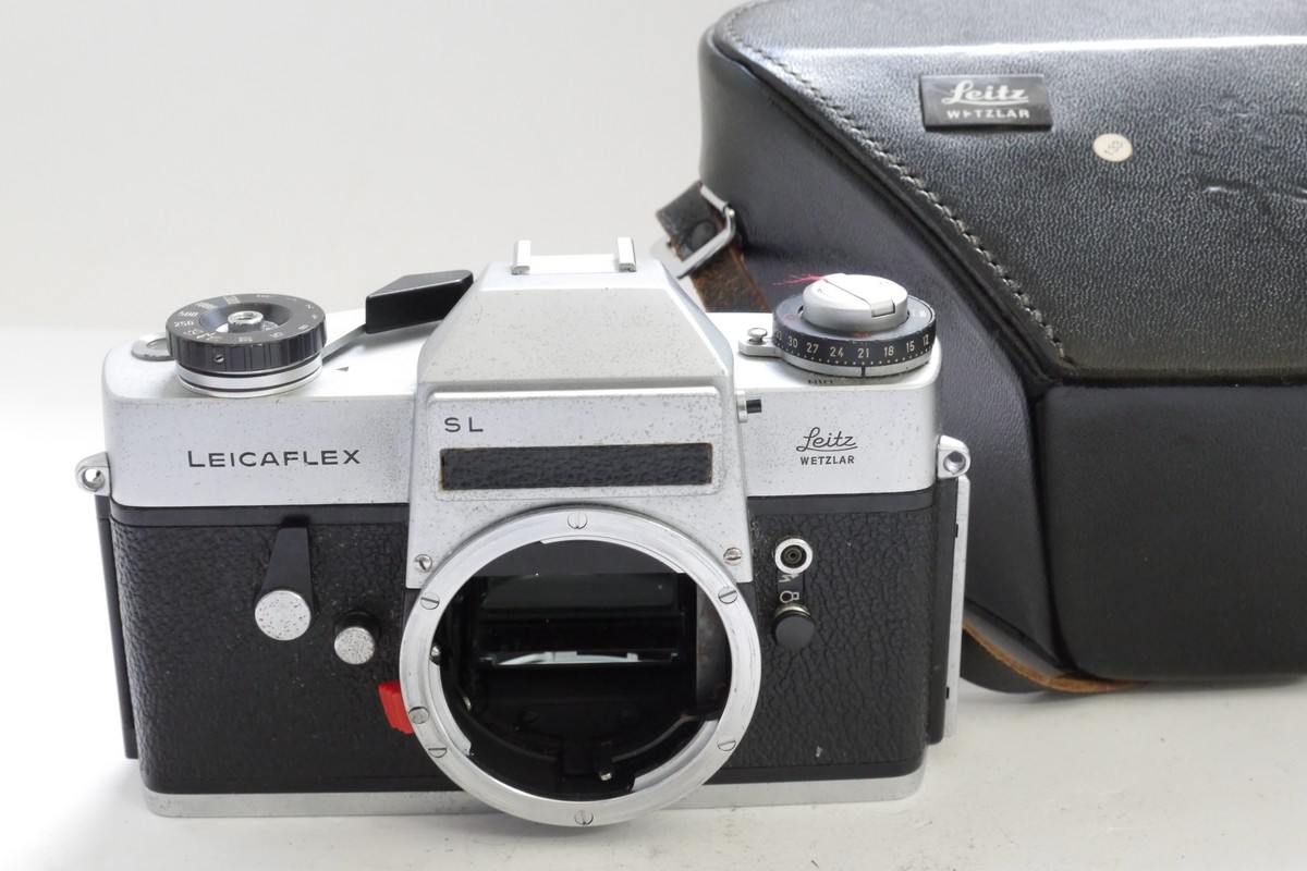 Leicaflex SL chrome body + makers ER case 1 Leicaflex SL chrome body + makers ER case