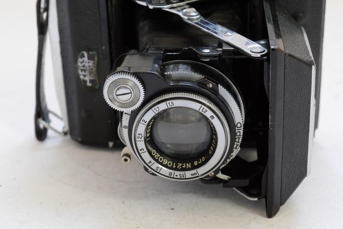 Zeiss Ikon Super Ikonta 531 6x4.5 on 120 folding coupled rangefinder camera with 7.5cm f3 Zeiss Ikon Super Ikonta 531 6x4.5 on 120 folding coupled rangefinder camera with 7.5cm f3.5 Tessar uncoated lens in Compur Rapid shutter + ER case
