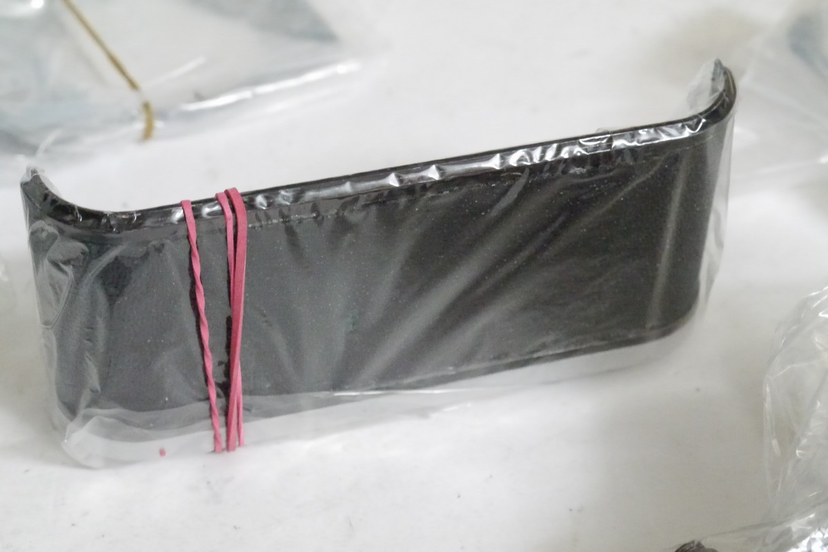 Futura dismantled camera body, consisting of the body shell, top plate, shutter crate, lens mounts & parts, most of the fittings & screws/parts Futura dismantled camera body, consisting of the body shell, top plate, shutter crate, lens mounts & parts, most of the fittings & screws/parts.