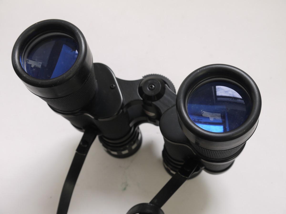 Tasco 10x40 Zip 260Z Wideangle prismatic binoculars + 4 caps, strap & leather type case 3 Tasco 10x40 Zip 260Z Wideangle prismatic binoculars + 4 caps, strap & leather type case