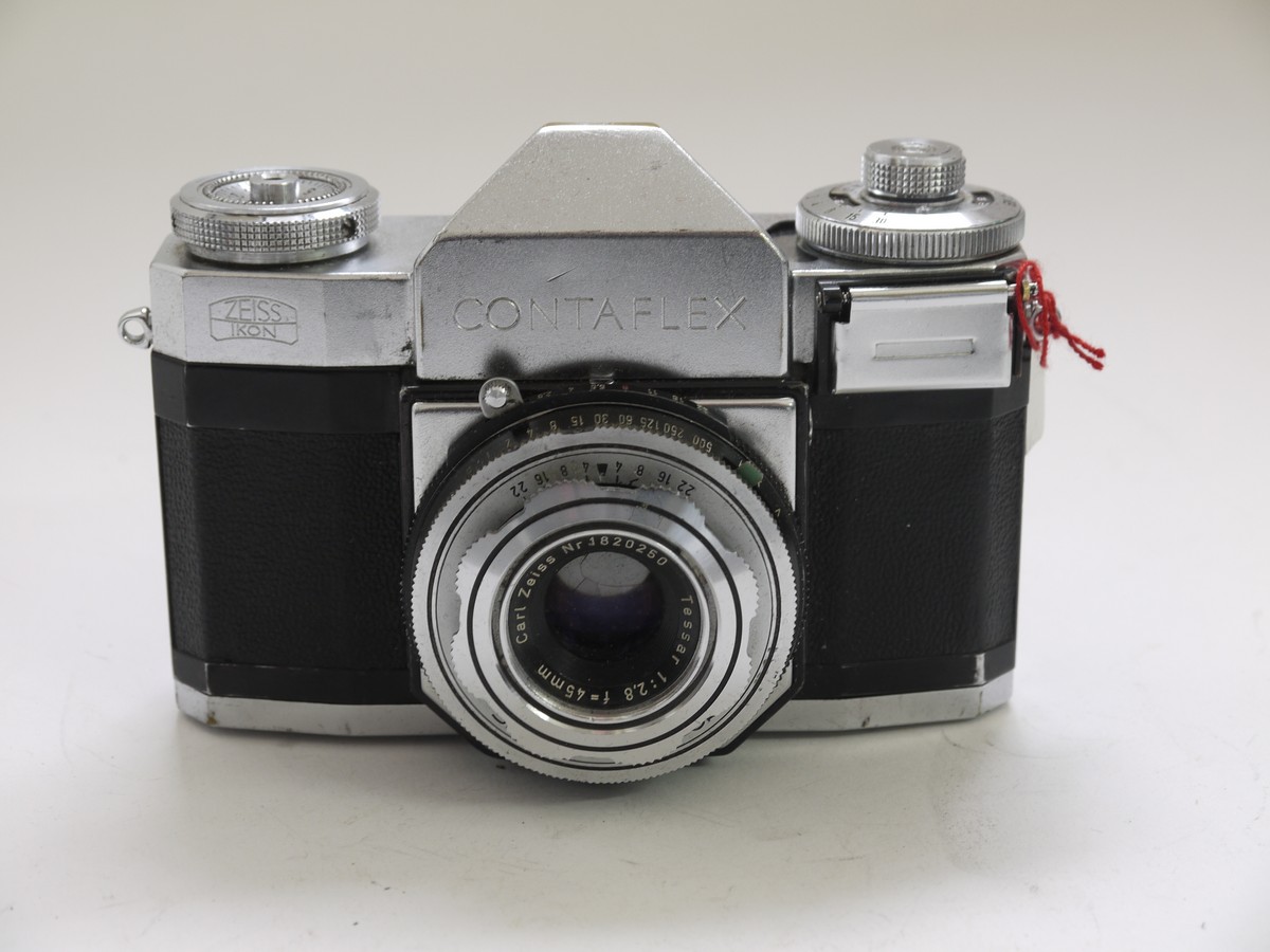Zeiss Ikon Contaflex 35mm SLR, selenium metered, with 45mm f2 Zeiss Ikon Contaflex 35mm SLR, selenium metered, with 45mm f2.8 Tessar & makers ER case