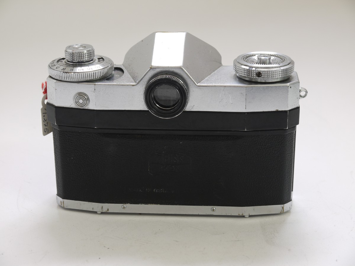 Zeiss Ikon Contaflex 35mm SLR, selenium metered, with 45mm f2 Zeiss Ikon Contaflex 35mm SLR, selenium metered, with 45mm f2.8 Tessar & makers ER case