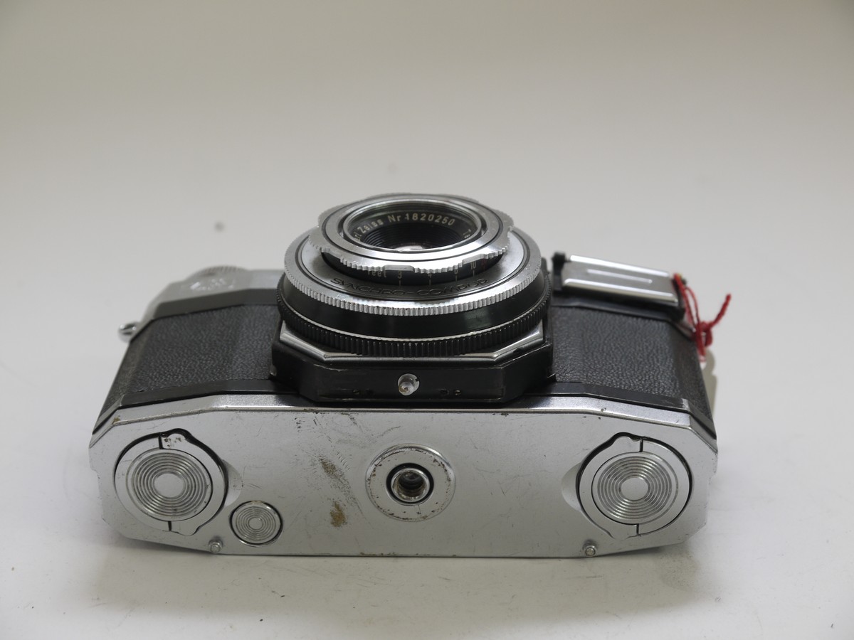 Zeiss Ikon Contaflex 35mm SLR, selenium metered, with 45mm f2 Zeiss Ikon Contaflex 35mm SLR, selenium metered, with 45mm f2.8 Tessar & makers ER case