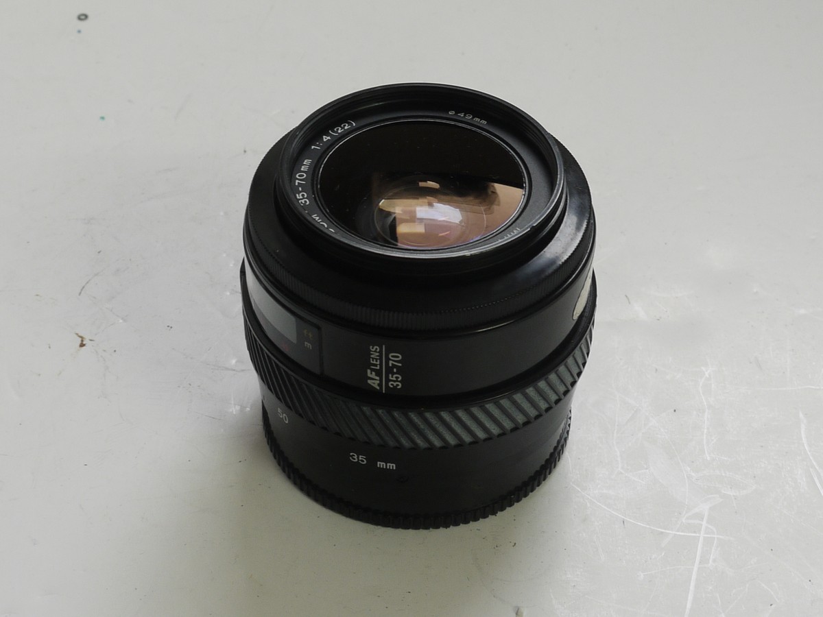 Minolta 35-70mm f4 AF Zoom lens in Minolta Sony A mount + rear cap & case 2 Minolta 35-70mm f4 AF Zoom lens in Minolta Sony A mount + rear cap & case