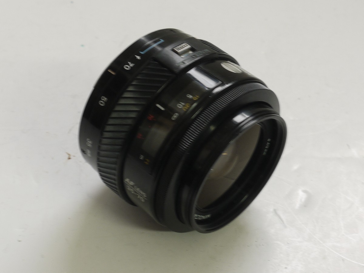Minolta 35-70mm f4 AF Zoom lens in Minolta Sony A mount + rear cap & case 4 Minolta 35-70mm f4 AF Zoom lens in Minolta Sony A mount + rear cap & case