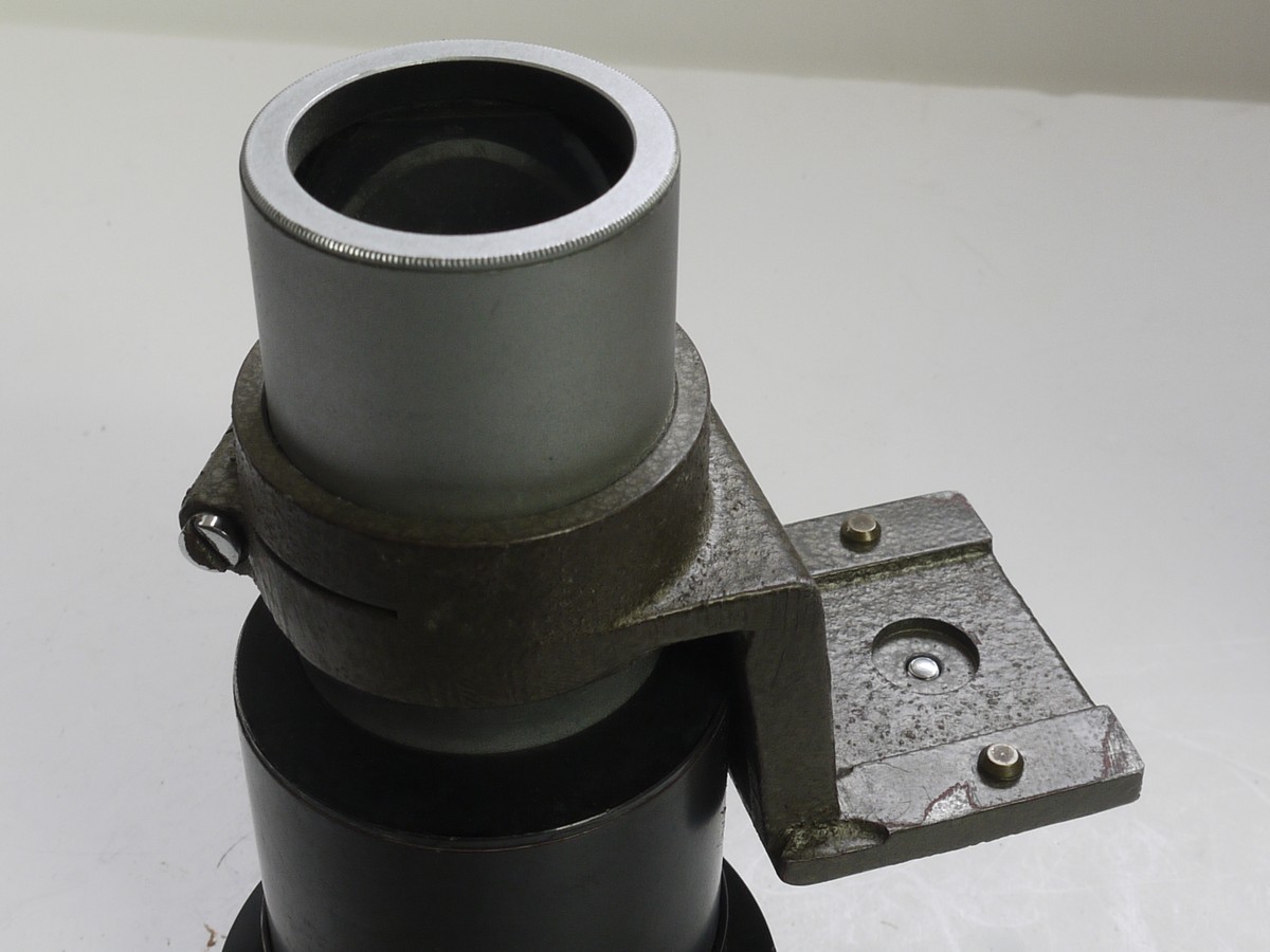 Ross Expandascope Anamorphic Widescreen "Stretch" cine lens, focusing from 15 feet to 100 feet in metal clamp for adjusting position Ross Expandascope Anamorphic Widescreen "Stretch" cine lens, focusing from 15 feet to 100 feet in metal clamp for adjusting position. With makers wooden box