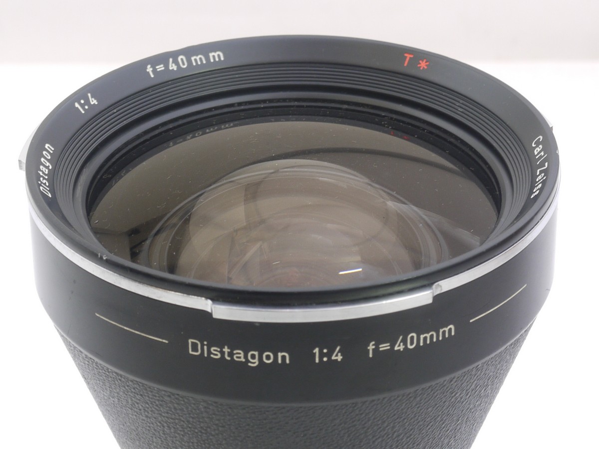 Carl Zeiss 40mm f4 Distagon T* black Hasselblad V mount lens with Synchro Compur shutter, makers caps & makjers Tan leather case 3 Carl Zeiss 40mm f4 Distagon T* black Hasselblad V mount lens with Synchro Compur shutter, makers caps & makjers Tan leather case