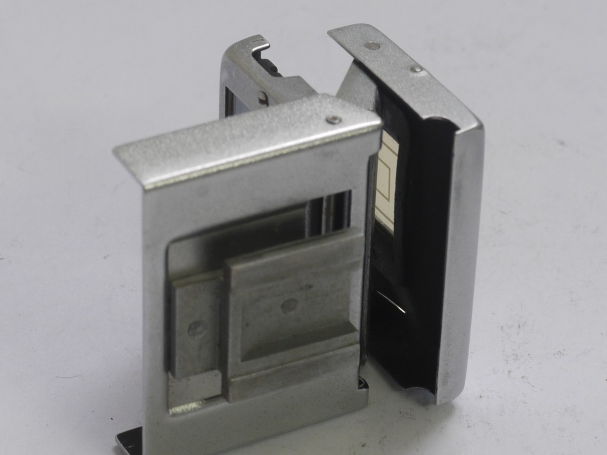 mwclassiccameras-20210409-399 Zeiss Ikon Folding Albada finder (433/26) with frames for 50 & 135mm