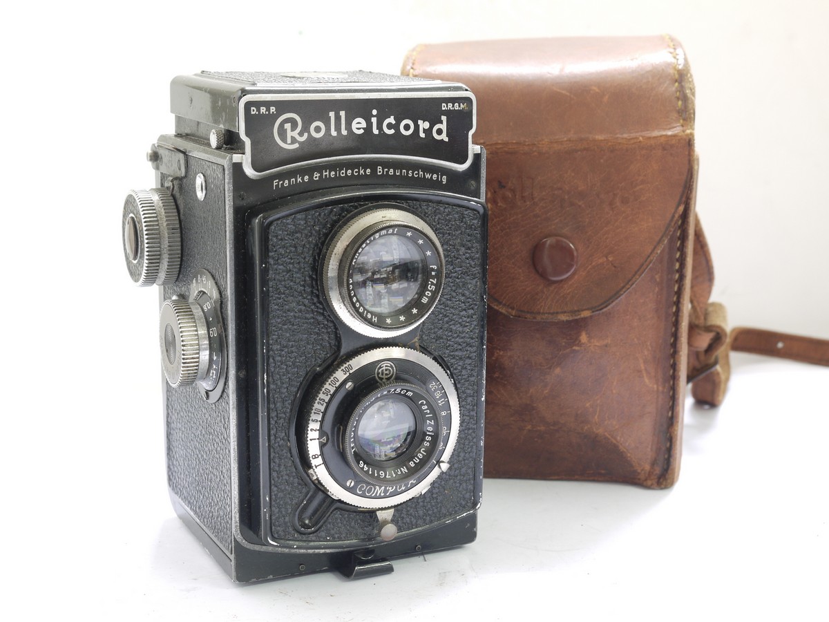 mwclassiccameras-20210416-240 Rolleicord Ia Type 3 6x6 TLR with 7.5cm f4.5 Triotar lens in Compur shutter + ER case