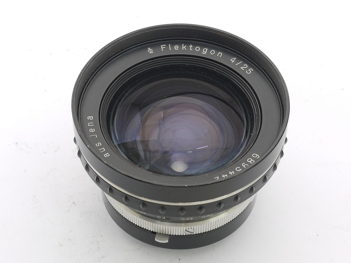 mwclassiccameras-20210430-156 aus Jena (Zeiss) 25mm f4 Flektogon manual focus M42 screw mount lens + caps