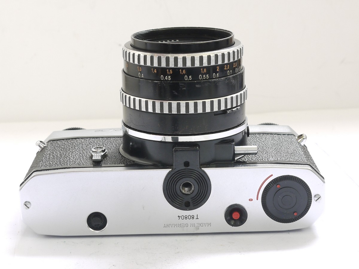 mwclassiccameras-20210430-203 Zeiss Ikon SL706 TM 35mm SLR, chrome, M42 screw mount + 50mm f1.8 Pancolar M42 lens, with front cap