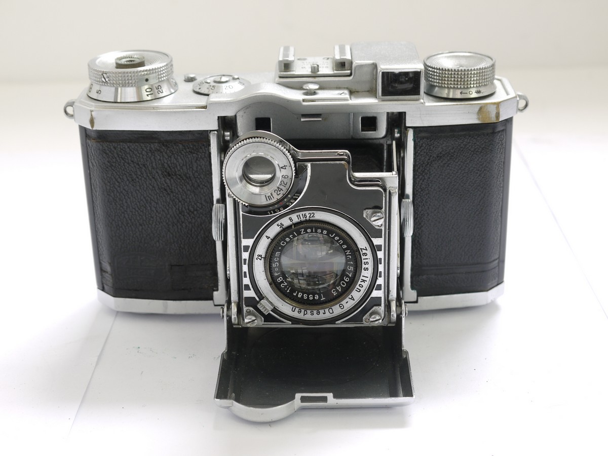 mwclassiccameras-20210430-57 Zeiss Ikon Super Nettel 35mm folding coupled rangefinder camera, chrome, with 5cm f2.8 Tessar lens + makers ER case. UNCOMMON CHROME VERSION