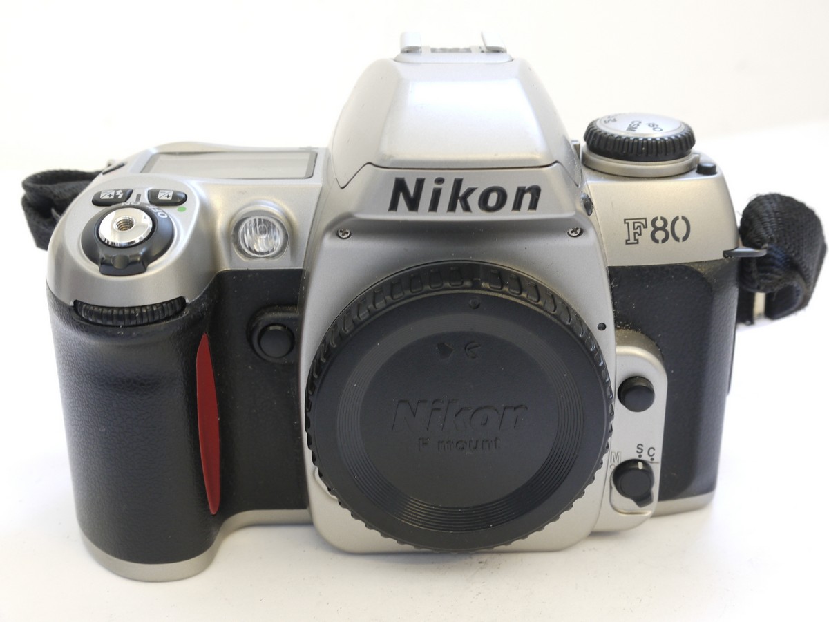 Nikon F80 35mm SLR body, Silver grey finish, with body cap & strap