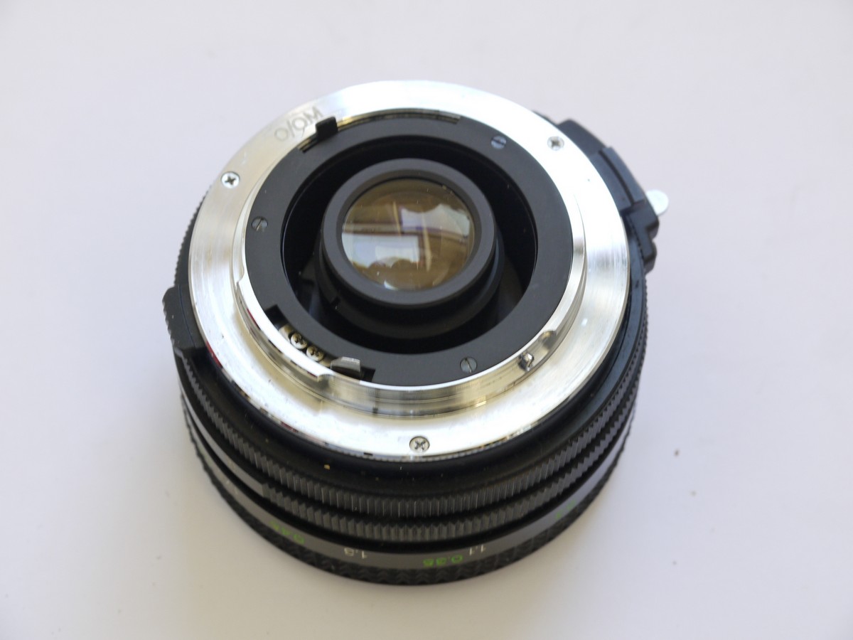 mwclassiccameras-20210507-518 Vivitar 28mm f2.8 Auto Wide-Angle TX lens with Olympus OM interchangeable TX mount