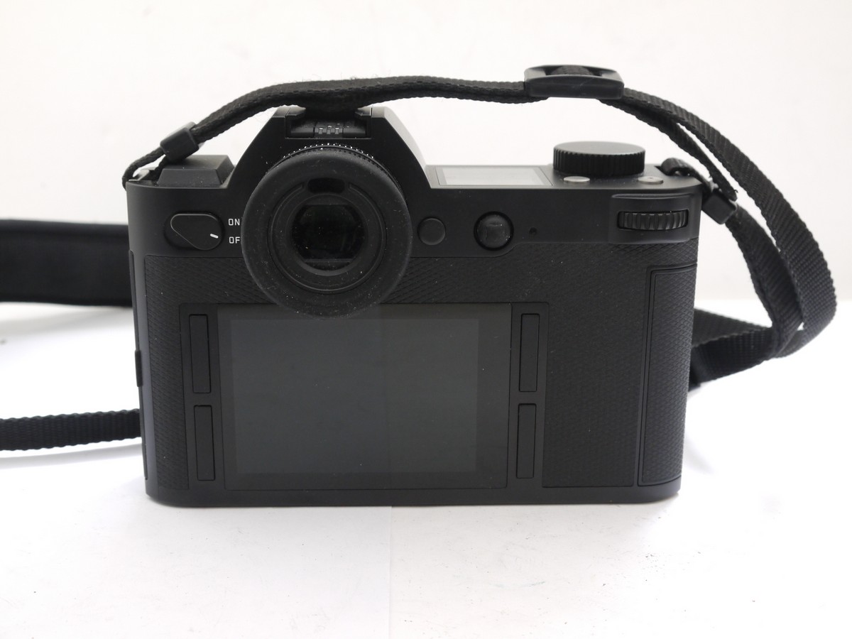mwclassiccameras-20210513-240 Leica SL (Type 601) 24.2MP Full Frame Mirrorless digital camera body, with original body cap, original Leica BP-SCL4 Battery, BC-SCL4 charger & neck strap