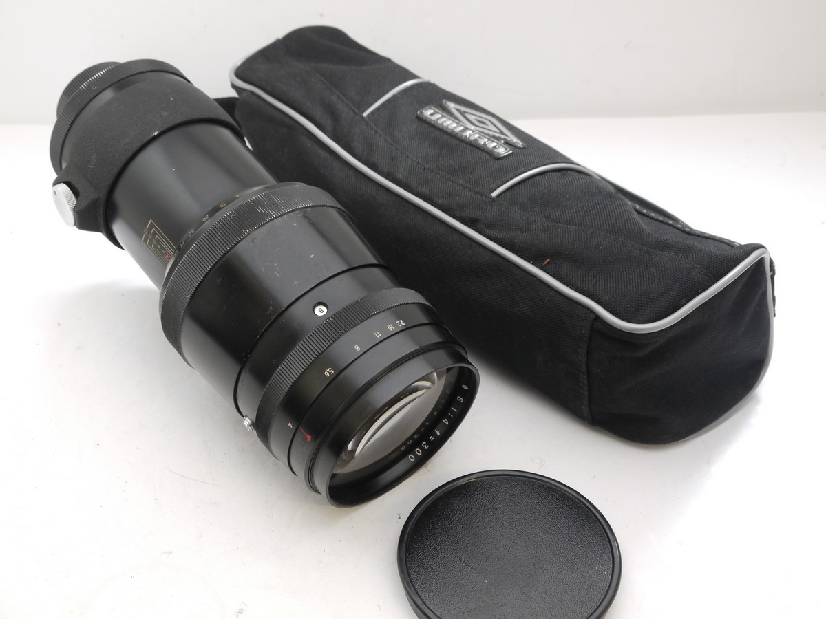 mwclassiccameras-20210521-105 Jena (Carl Zeiss) 300mm f4 S (Sonnar) manual focus M42 screw mouint lens with removable tripod mount + caps