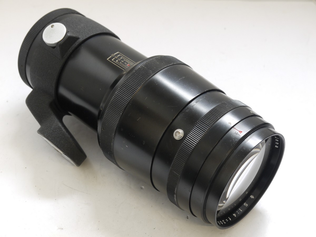 mwclassiccameras-20210521-106 Jena (Carl Zeiss) 300mm f4 S (Sonnar) manual focus M42 screw mouint lens with removable tripod mount + caps