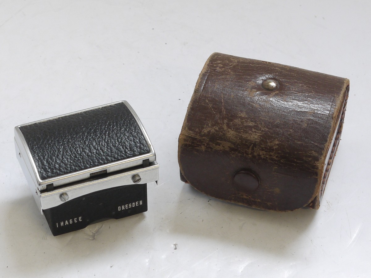 mwclassiccameras-20210521-170 Exakta Waist-level finder, chrome with leatherette covering + brown leather case. No screen