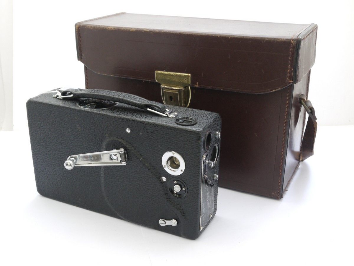 mwclassiccameras-20210611-50 Kodak Cine Kodak Model L 16mm clockwork motorized camera body only with leather outfit case