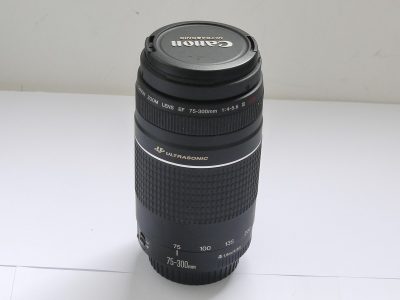 Canon EF 75-300mm f4-5.6 III USM Zoom + makers caps