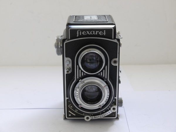 Meopta Flexaret 6×6 TLR with 80mm f3.5 Belar lens in Metax shutter