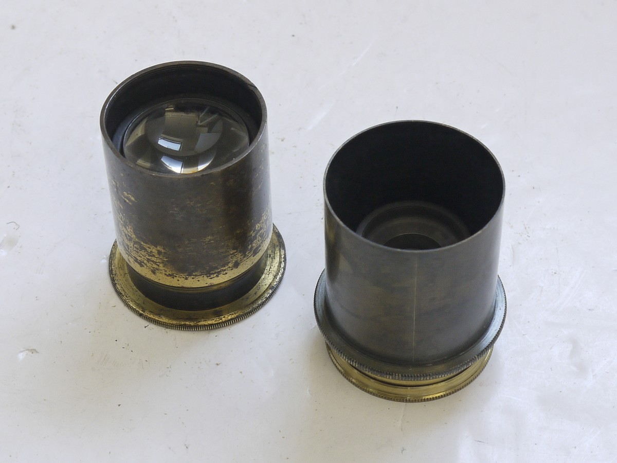 mwclassiccameras-20210716-22 Dallmeyer Optical Lens Device (Scientific use?). Front & Rear parts separate. Red dot visible when shinign a light through