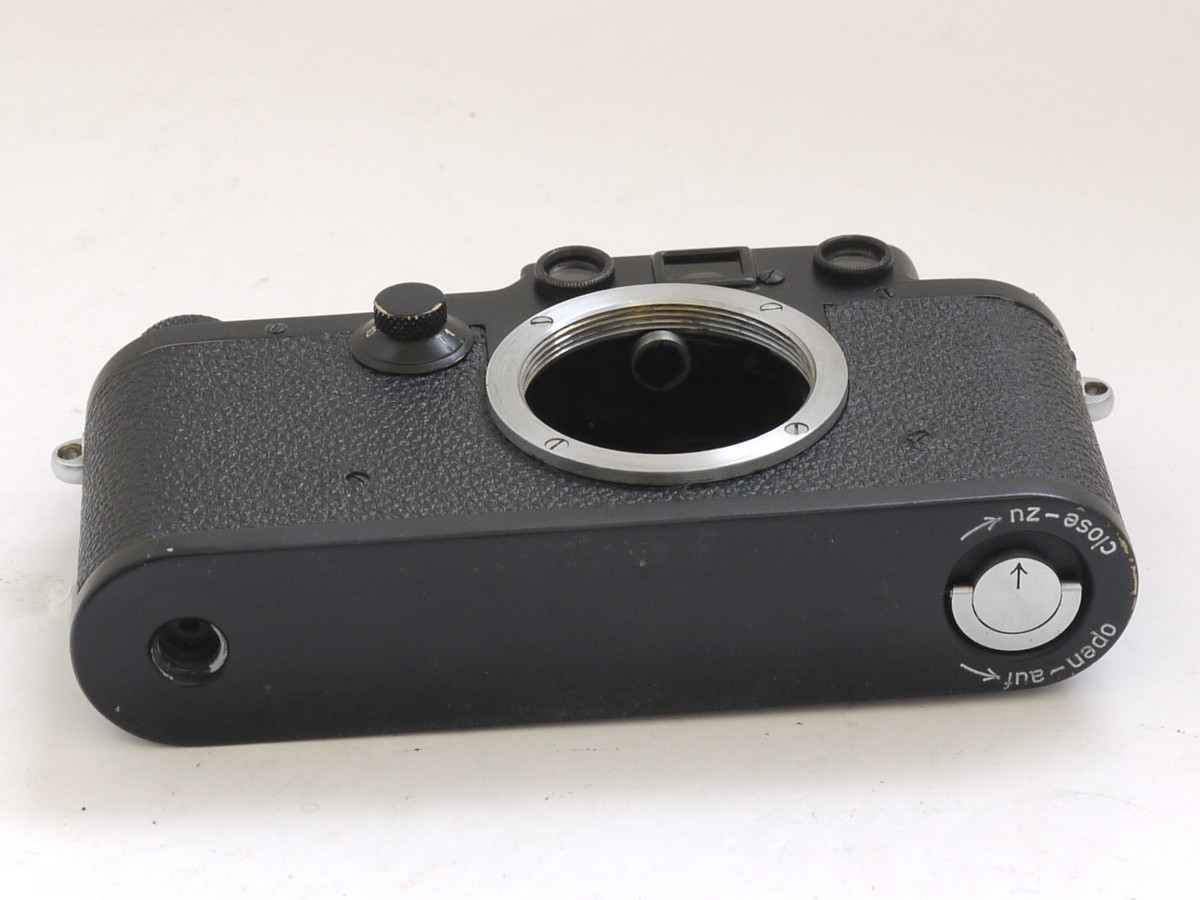 mwclassiccameras-20210723-137 Leica IIIc body, Third party Black Matte paint finish (No.436582)