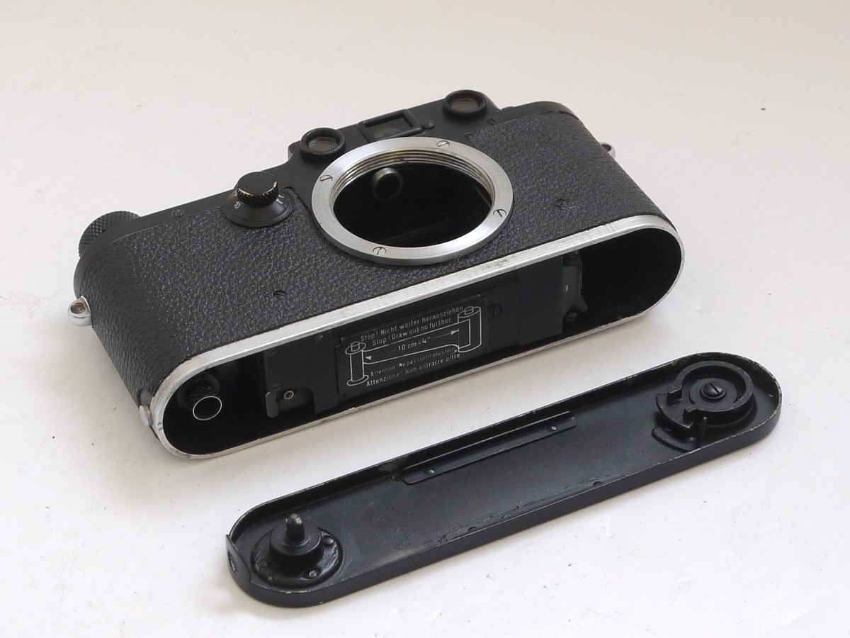 mwclassiccameras-20210723-138 Leica IIIc body, Third party Black Matte paint finish (No.436582)