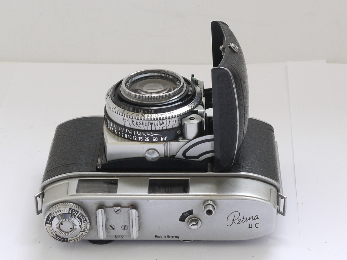 mwclassiccameras-20210730-145 Kodak Retina IIC (large C) 35mm folding coupled rangefinder camera with 35/50/80mm bright-line finder frames + Rodenstock 50mm f2.8 Heligon interchangeable lens