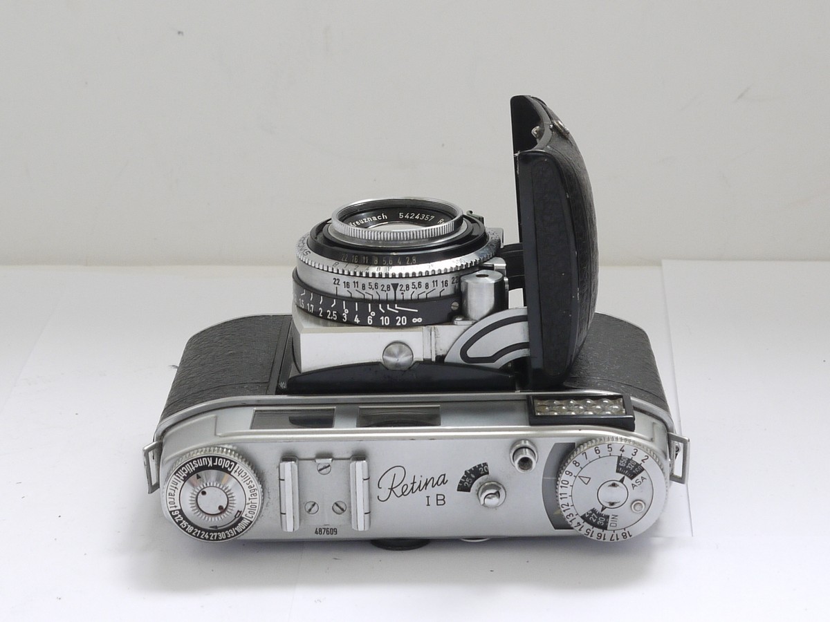 mwclassiccameras-20210730-315 Kodak Retina IB (large B) selenium metered, with 50mm f2.8 Xenar interchangeable lens + makers ER case