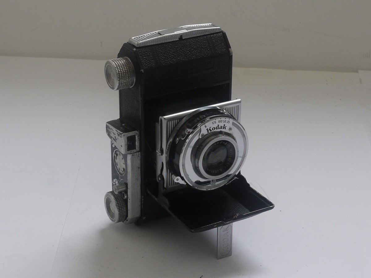 mwclassiccameras-20210812-83 Kodak Retinette 35mm folding camera with 5cm f4.5 Anastigmat lens in 4-speed shutter