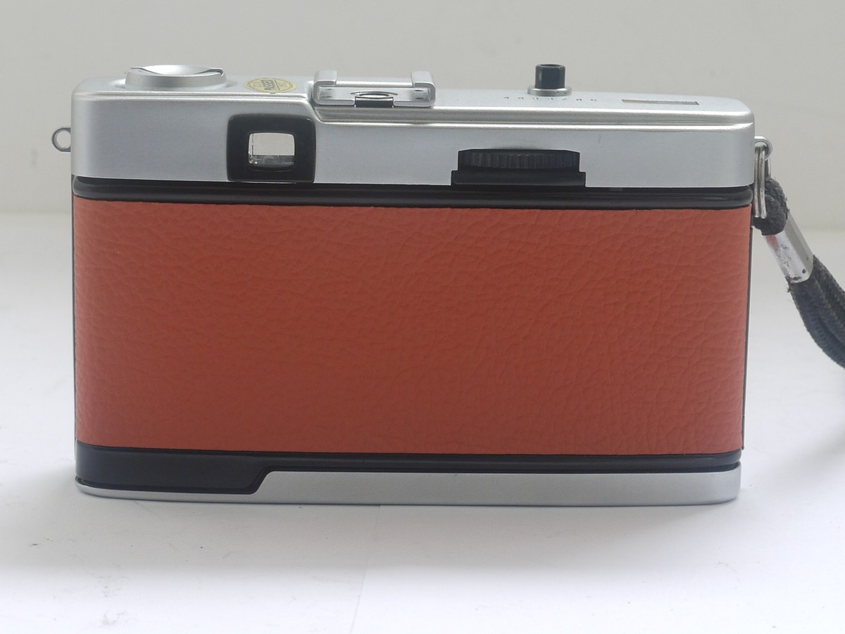 mwclassiccameras-20210909-28 Olympus Trip 35 selenium metered compact camera with replaced Orange covering, with 40mm f2.8 D Zuiko lens & wrist strap