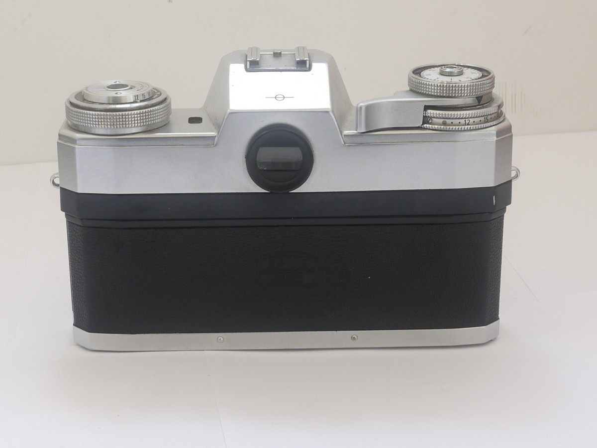 mwclassiccameras-20210917-55 Zeiss Ikon Contarex Bullseye + Carl Zeiss 50mm f2 Planar chrome lens
