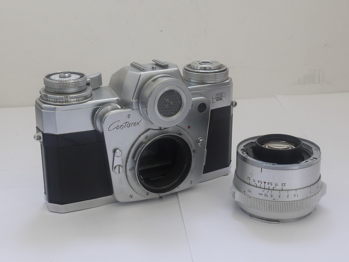 mwclassiccameras-20210917-58 Zeiss Ikon Contarex Bullseye + Carl Zeiss 50mm f2 Planar chrome lens