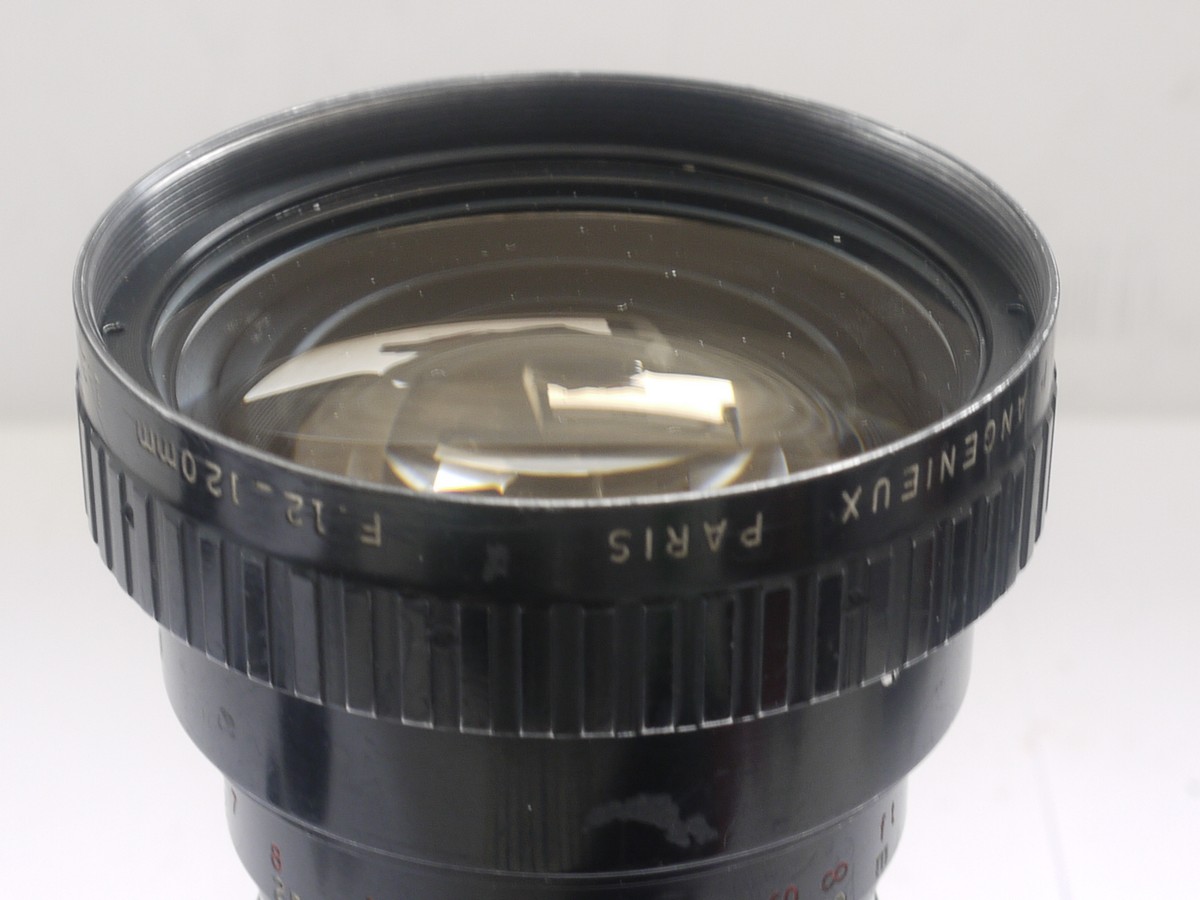 mwclassiccameras-20210924-271 Angenieux 12-120mm f2.2 Type 10x12B Zoom lens in 16mm cine bayonet mount