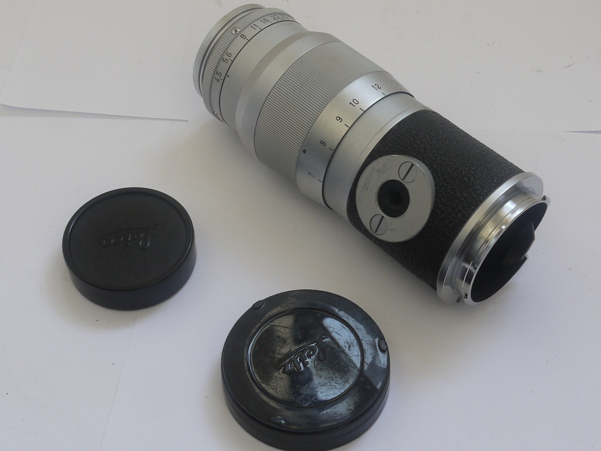 mwclassiccameras-20210924-506 Leitz 13.5cm f4.5 Hektor-M (No.1583780) + makers caps