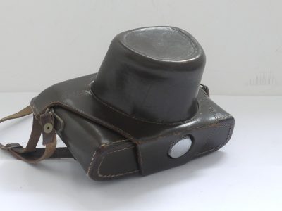 Leitz brown leather ER case for the Leicaflex, with strap