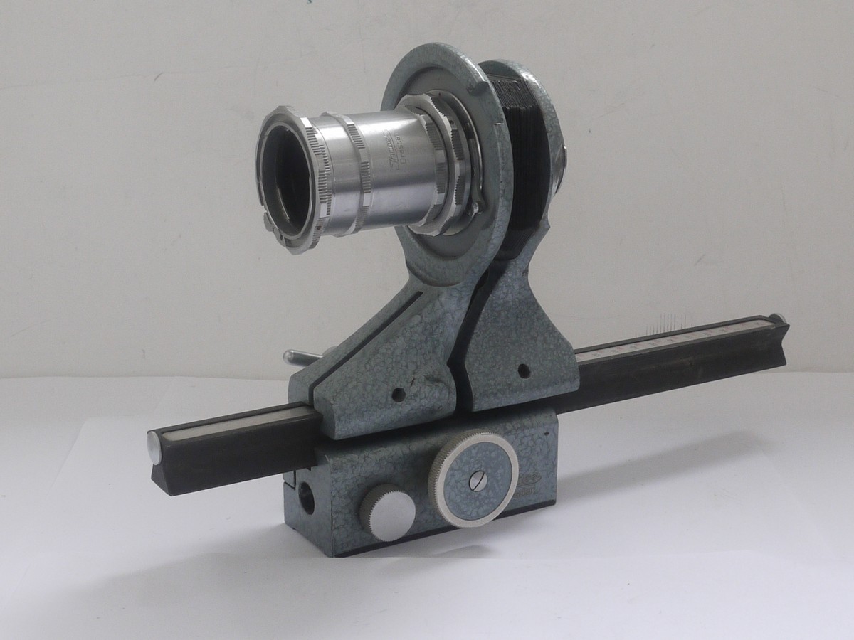 mwclassiccameras-20211001-143 Ihagee Exakta manual Bellows Unit, Blue crackle finish + Extension tube set