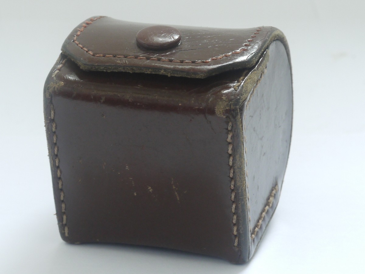 mwclassiccameras-20211001-152 Foca Leica Copy brown square leather case for Turret finder/other accessories (55 x 55 x 55mm)