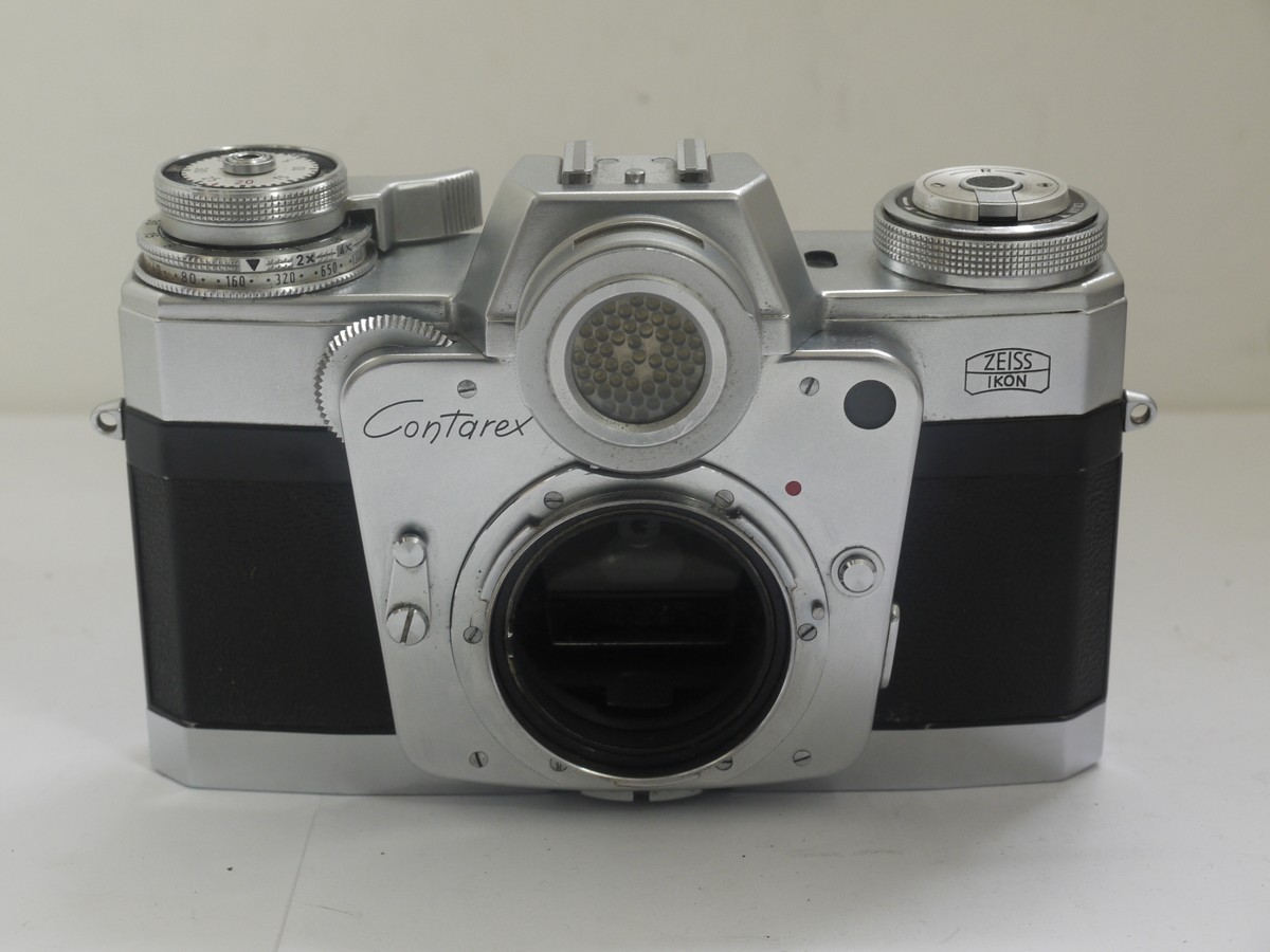 mwclassiccameras-20211008-115 Zeiss Ikon Contarex Bullseye body, with removable back with dark slide