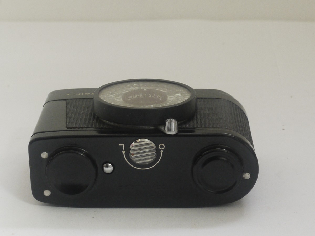 mwclassiccameras-20211008-64 Fujica Mini 35mm Half-Frame selenium metered camera with 25mm f2.8 Fujinar K lens + pouch case. UNCOMMON
