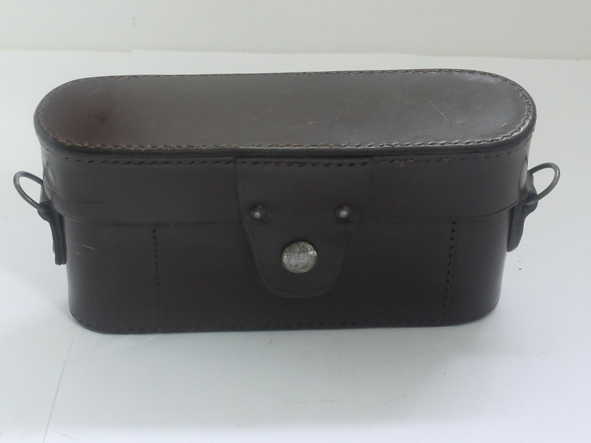 mwclassiccameras-20211008-82 Leitz brown leather ER case for Post-War Leica L39 cameras, with long nose front. No strap. No Tripod fixing screw