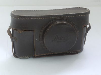 Leitz brown leather ER case with strap, for Post-War Leica L39 cameras, with flat front & small tripod screw