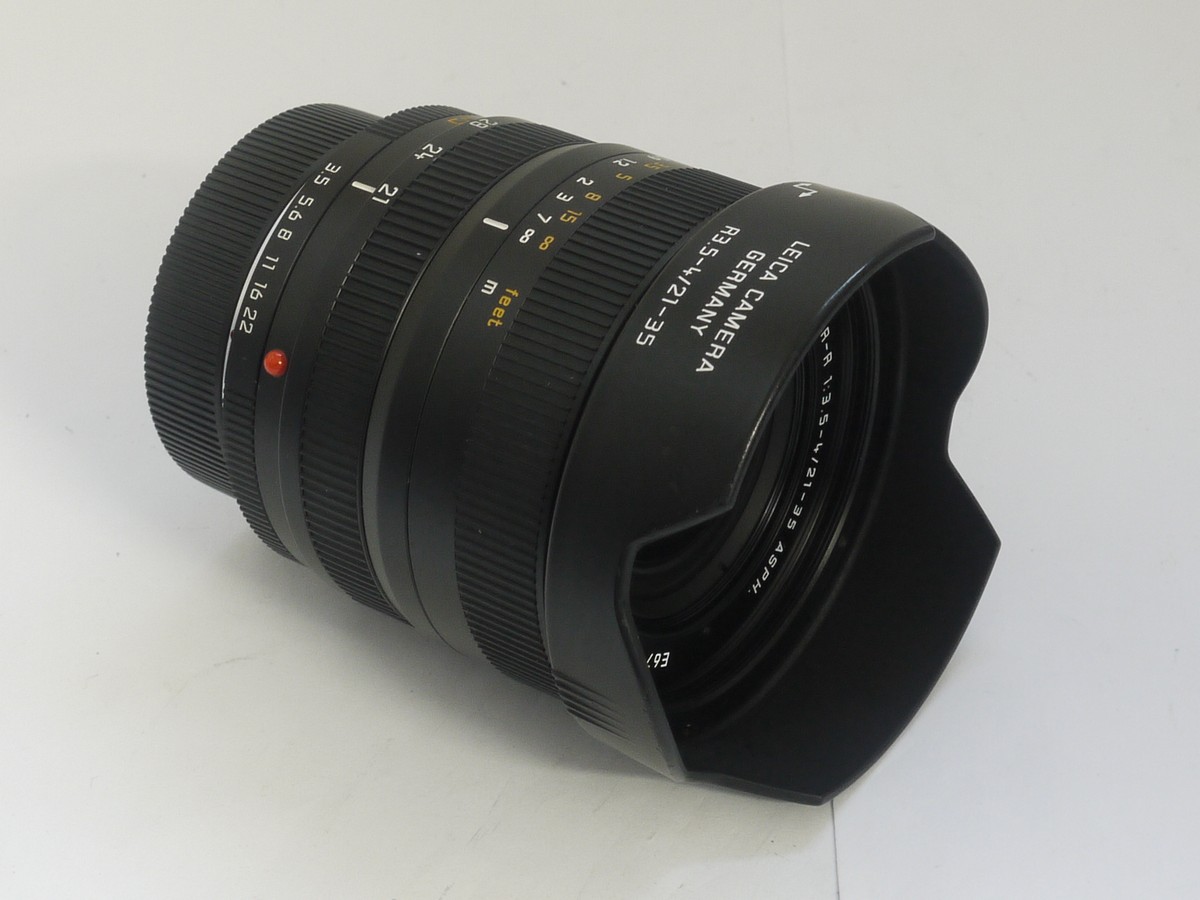 mwclassiccameras-20211022-283 Leica 21-35mm f3.5-4 Vario-Elmar-R ASPH ROM zoom lens (No.3925749) + Leica bayonet lens hood, makers caps & makers pouch case