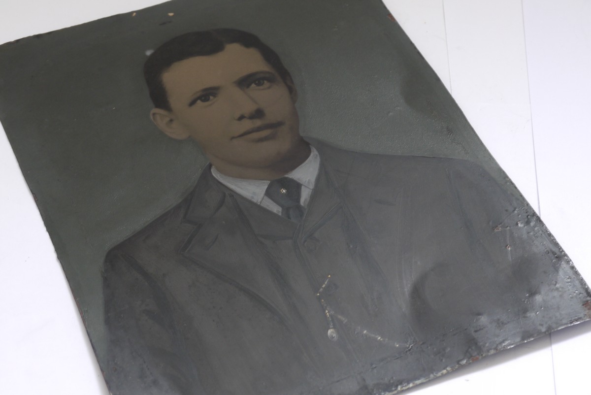 mwclassiccameras-20211119-181 Tin Plate Image of a young Man, with tinting. Measures 180 x 230mm. UNCOMMON IN THIS SIZE
