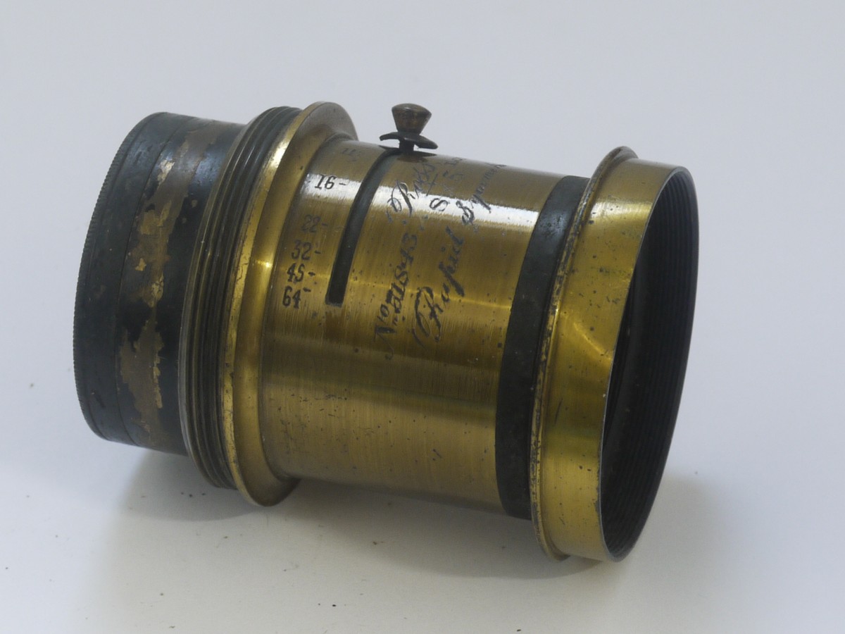 mwclassiccameras-20211210-32 Ross 8 inch (Estimated) f8 Rapid Symmetrical brass lens (8x5) with Iris Diaphragm