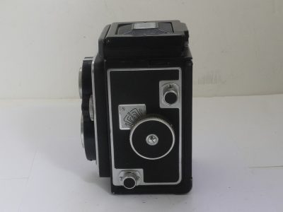 Zeiss Ikon Ikoflex 6x6 TLR, post-war model, with Zeiss-Opton 75mm f3.5 Tessar coatgedlens in Synchro Compur MX shutter