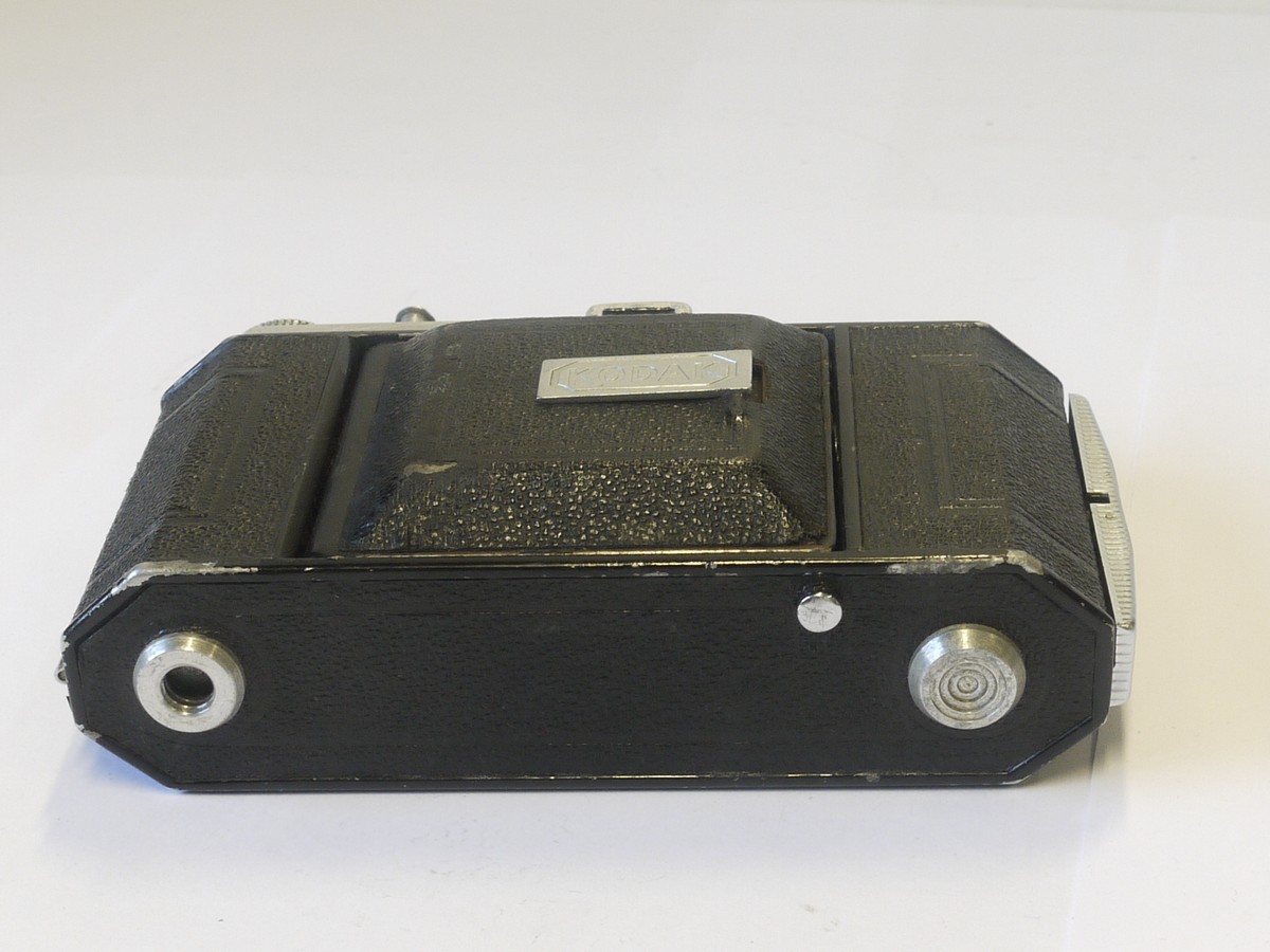 mwclassiccameras-20220114-175 Kodak Retinette 2 Type 160 35mm folding camera, with 5cm f4.5 Anastigmat lens in 4-speed shutter