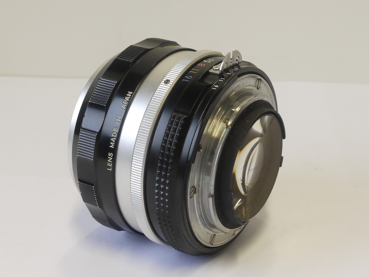 mwclassiccameras-20220121-104 Nikon Nippon Kogaku 50mm f1.4 Nikkor-S manual focus black & chrome AI mount lens